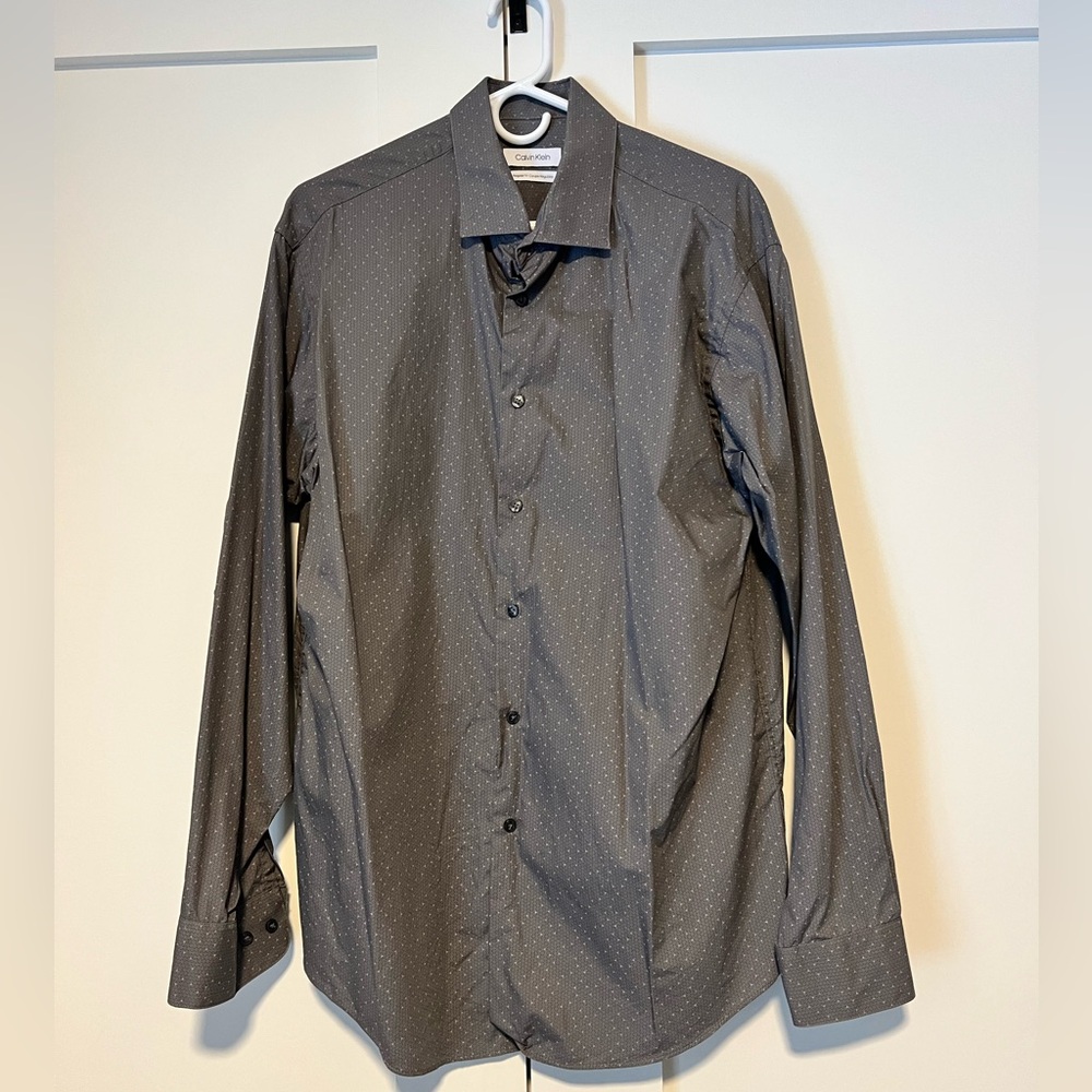 Men’s Calvin Klein dress shirt